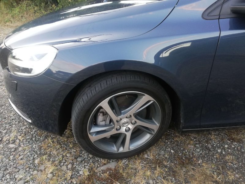 V40ワックスのかけたタイヤ