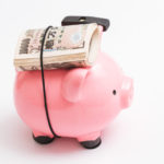 貯金や給料を増やしても豊かになれない理由